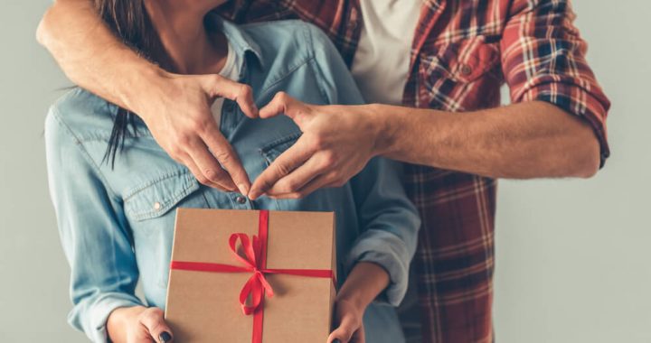 Ko dāvināt sievietei dzimšanas dienā?