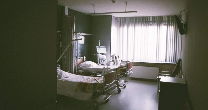 Lemj par plānveida palīdzības pārtraukšanu slimnīcās