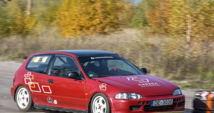 Zvārē norisinājušās autosprinta sacensības