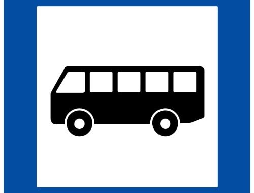 Aizstiepj pieturas zīmi un zog signālstabiņus