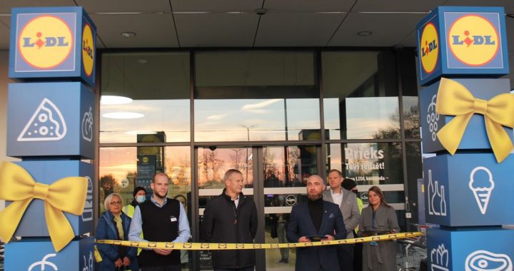 Tukumā atklāts «Lidl»/VIDEO/