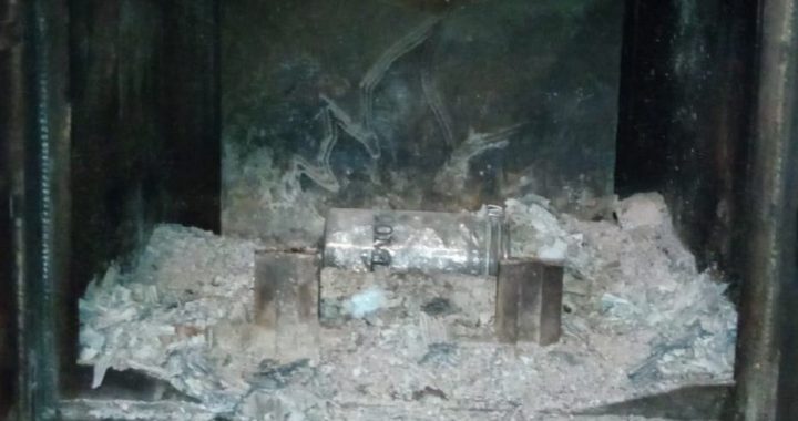 Tukuma iecirkņa policisti pelnos kamīnā atrod paslēptu marihuānu