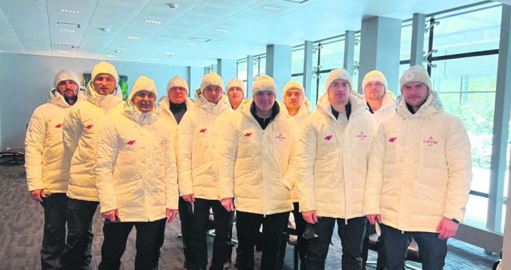 Bobslejisti devušies uz Pekinu