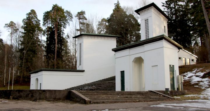 Vai koru saietam Durbes estrādē būt?