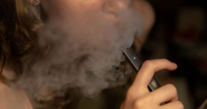 Lapmežciemā nozog kasti ar e-cigaretēm