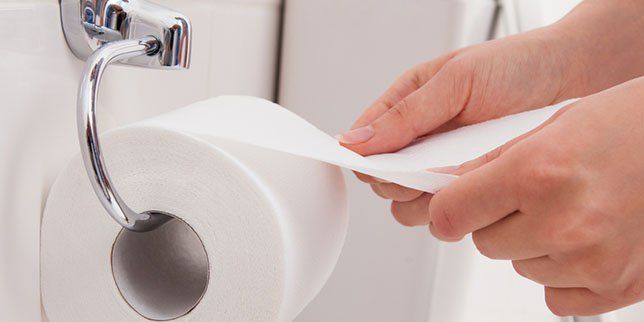 Kāpēc no parka Tukumā aizveda tualeti?