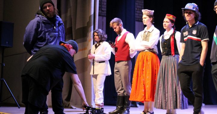 Tukumā atkal filmē/video/