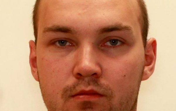 Par vairāku sevišķi smagu noziegumu izdarīšanu Valsts policija meklē Kristapu Krekovski