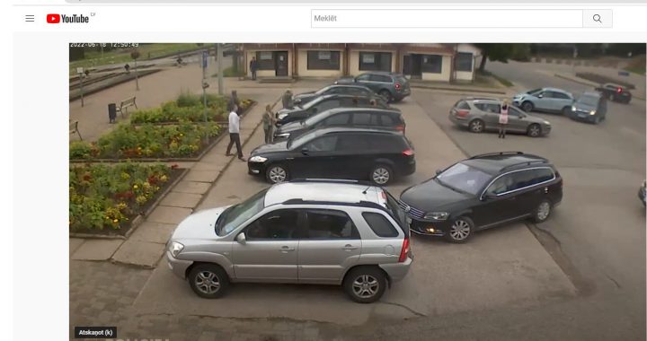 Sieviete gūst traumas ceļu satiksmes negadījumā Tukumā; Valsts policija aicina būt uzmanīgiem un atbildīgiem/VIDEO/