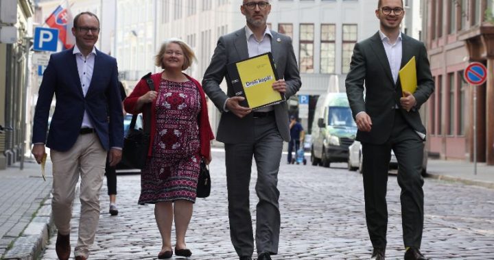 Sāk pieņemt deputātu kandidātu sarakstus 14. Saeimas vēlēšanām