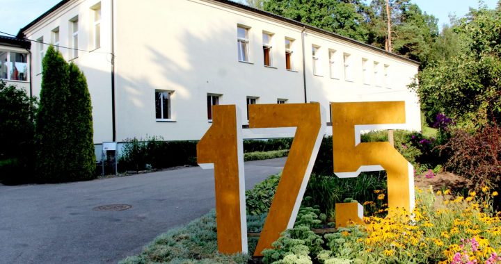 Pūres skolai 175