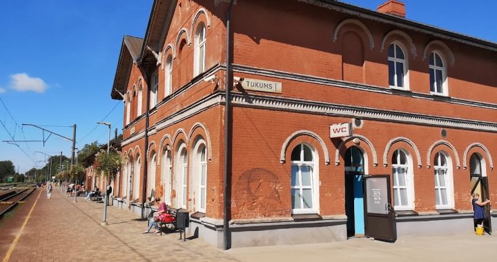 Nākamnedēļ vilcienu pasažierus maršrutā Ķemeri-Tukums II priekšpusdienā pārvadās ar autobusiem