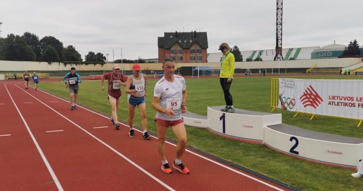 Tukuma vecmeistari tiek pie dažāda kaluma medaļām
