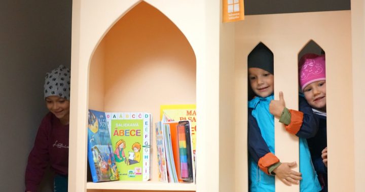 Svinot 130. dzimšanas dienu, Pūres bibliotēka atklāj Rotaļtēku