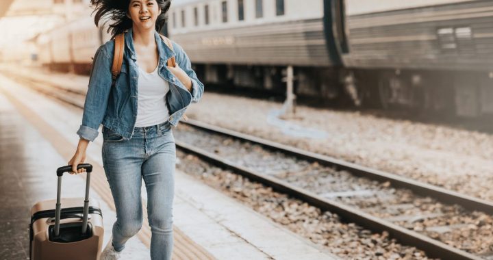 Jauniešus aicina pieteikties bezmaksas ceļošanas biļetēm Eiropas iepazīšanai