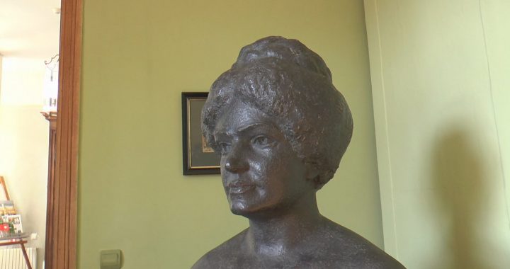 Aspazijas krūšutēlu tomēr atdos Lavijas Nacionālajam teātrim