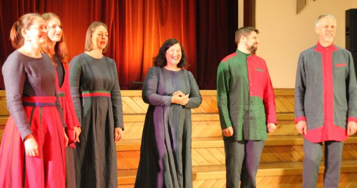 Noskaidroti vokālo ansambļu konkursa fināla dalībnieki