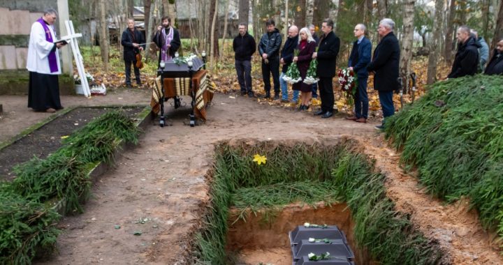 Pārapbedī karavīru mirstīgās atliekas Irlavā