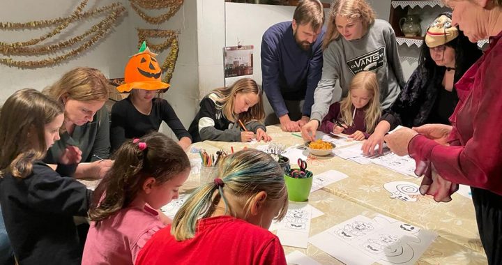 Spoku stāstu vakars Džūkstes pasaku muzejā