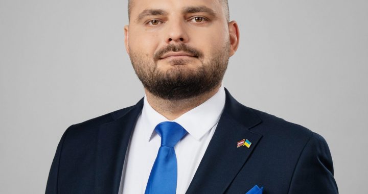 Apstiprina jaunos Saeimas deputātus, to skaitā novadnieku Edmundu Jurēvicu