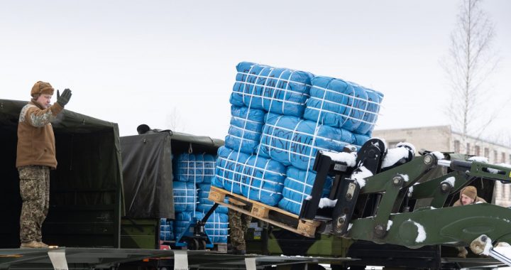 Zemessardze nogādā humāno palīdzību novadiem, arī Tukuma sociālajam dienestam