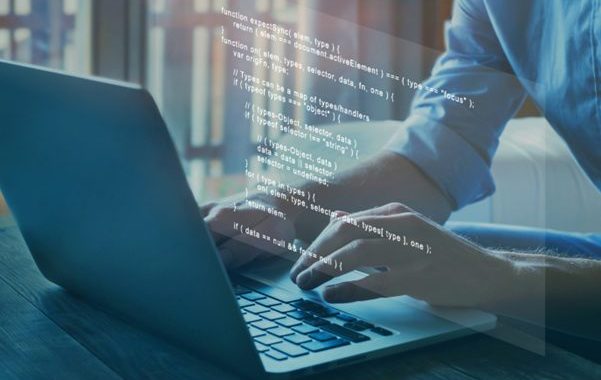 TOP programmēšanas skolas Latvijā