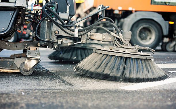 Kurš tīrīs pilsētu?