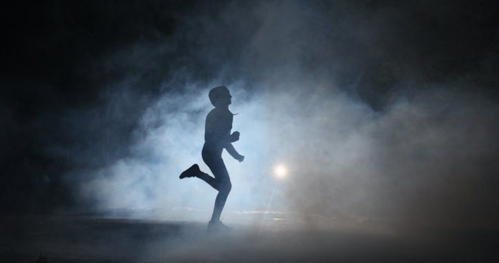 Jaunpils pagastā atrod un aiztur meklētu noziedznieku; persona izrādīja pretošanos