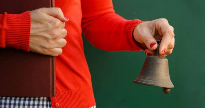 Vai tiešām brīvstundās jāiet prom no skolas?