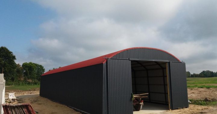 Metāla un PVC angāri pie Domus Angāri