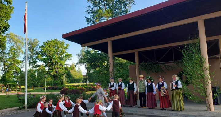 Kā Līgo Jaunsātos nosvinēja