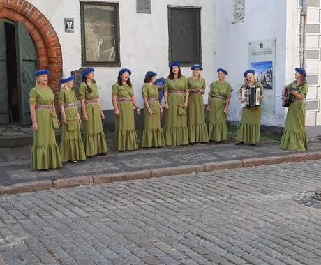 Rīgā uzstājas arī novada ansambļi