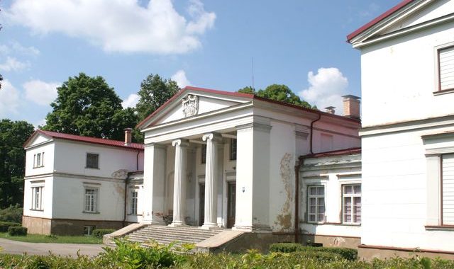 Zentenes pils iegūst jaunu īpašnieku