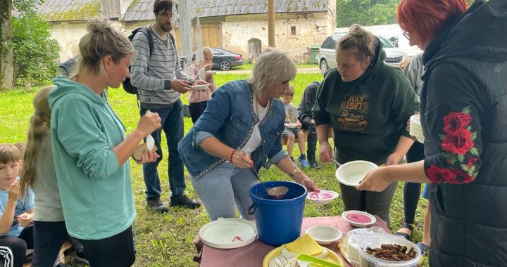Savus svētkus svin arī Lestenē/foto un video/