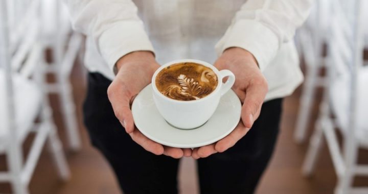 Kā darbojas automātiskie kafijas automāti?