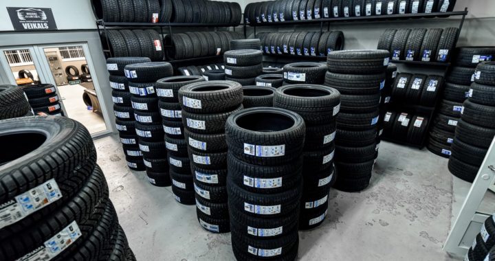 Kā izvēlēties vispiemērotāko vissezonas riepu zīmolu?