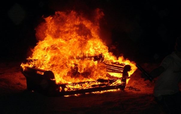 Degot dīvānam un citām mantām, Tukumā gājis bojā cilvēks