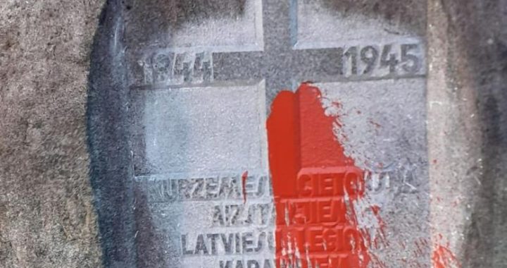 Džūkstē apķēpāts piemineklis. Vainīgais aizturēts