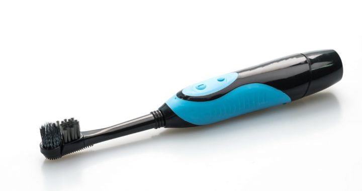 Kā izvēlēties elektrisko zobu birsti?