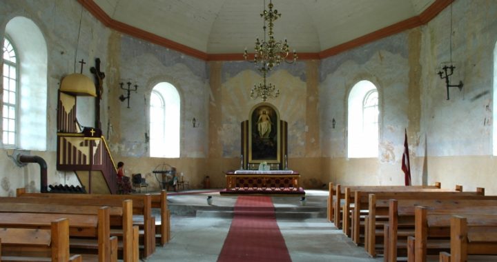 Dievkalpojumi Tukuma novada Dievnamos