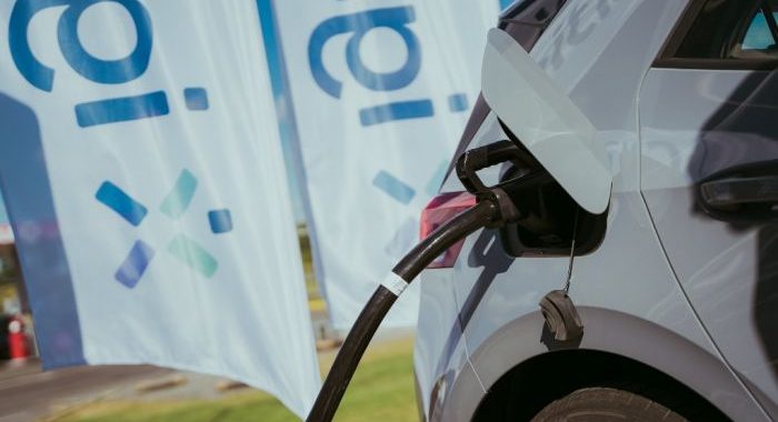 Elektroauto uzlādes staciju veidi un tehnoloģijas: salīdzinājums un atšķirības