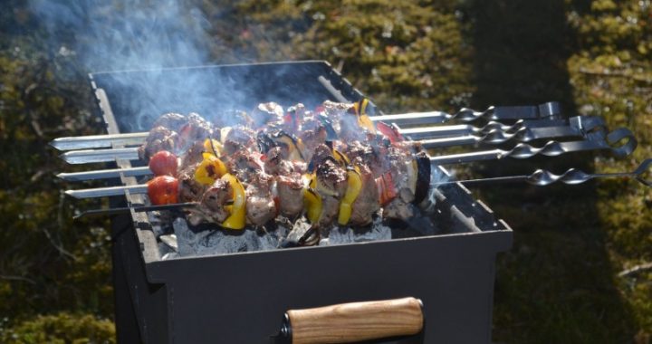 Nozagts grils. Metāla vai gaļas dēļ?