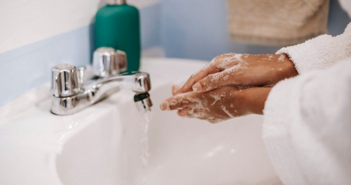 Eau de Toilette (EdT), Eau de Parfum (EdP) un Parfum (P) – kāda ir atšķirība?