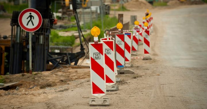 Autovadītāju ievērībai: 58 valsts ceļu posmos turpinās būvdarbi, visvairāk – Vidzemē un Zemgalē