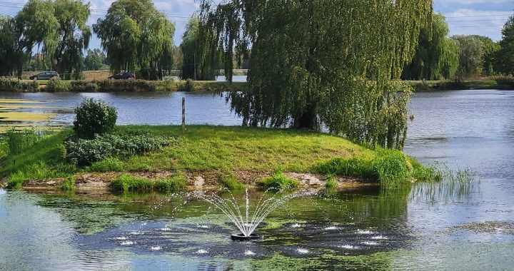 Pateicoties aktīvajiem senioriem, Slampe tiek pie strūklakas