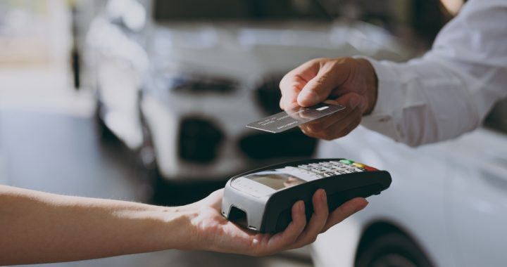 Kā darbojas kredītkarte un kas būtu jāņem vērā?