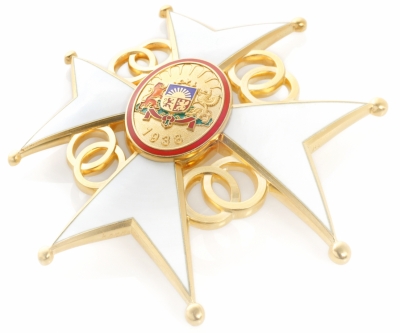 Augstākie Latvijas valsts apbalvojumi – novadniecēm/papildināts/