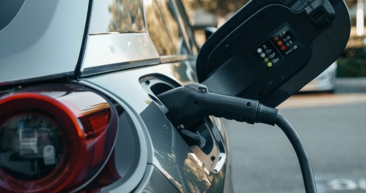 Kas jāzina pirms lietota elektroauto iegādes