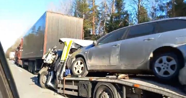 Sadursme ar autoevakuatoru/Papildināts/