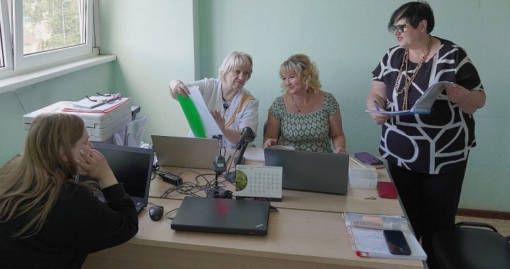 Tukumā darbu sācis pētniecības centrs. Iedzīvotāji tiek aicināti uz atkārtotām pārbaudēm